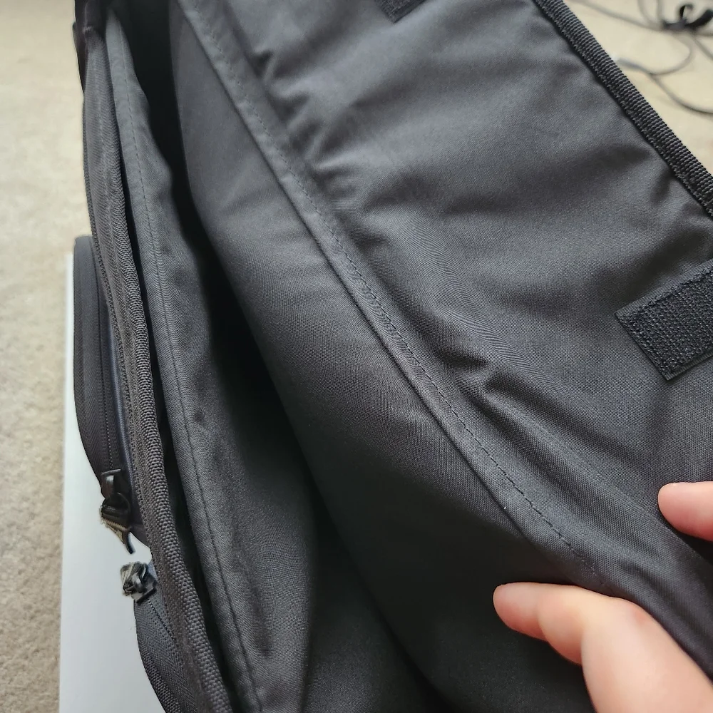 Targus Laptop Messenger Shoulder Bag Black Gray Blue